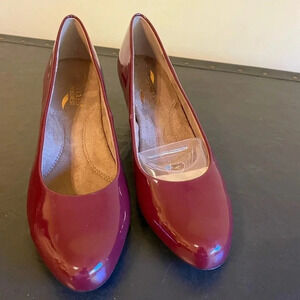 Aerosoles “Shore Thing” Patent Dark Red Leather  Pumps Women’s - Size 8.5M